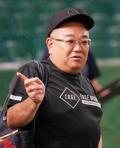 【慶應義塾】サンド伊達、慶応応援論争を一喝「ガタガタ言うなって」落球は「応援のせいじゃない」