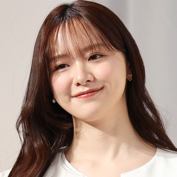 【芸能】森香澄、ランジェリー姿を公開！ 下着ブランド「ピーチ・ジョン」 新ビジュアルのモデル