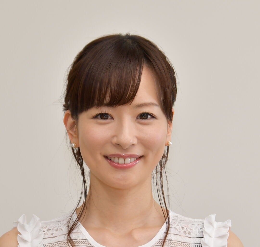 【芸能】皆藤愛子アナ、セーラー服姿をお披露目「可愛いすぎる」の声！！