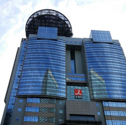 【TBS】女性アナへのセクハラ公表『舞台袖でタッチ』『キス要求』相手は艶福家で知られる超大物タレント