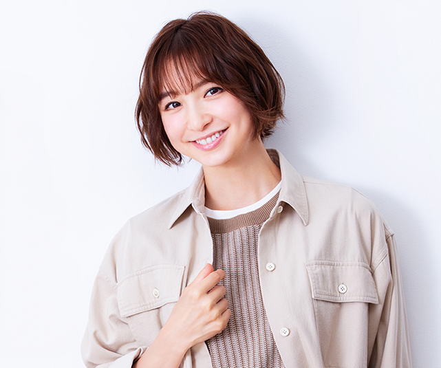 【芸能】篠田麻里子、プールで強化した“美しい背中”披露…！