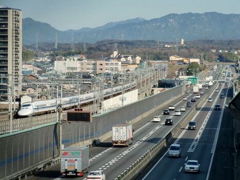 【徹底討論】東京～大阪の移動 「新幹線」と「高速道路」、結局どちらが正解なのか？