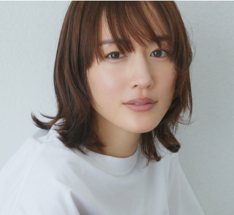 【芸能】綾瀬はるか“原色”ベスト写真集、Amazonタレント写真集部門で1位！