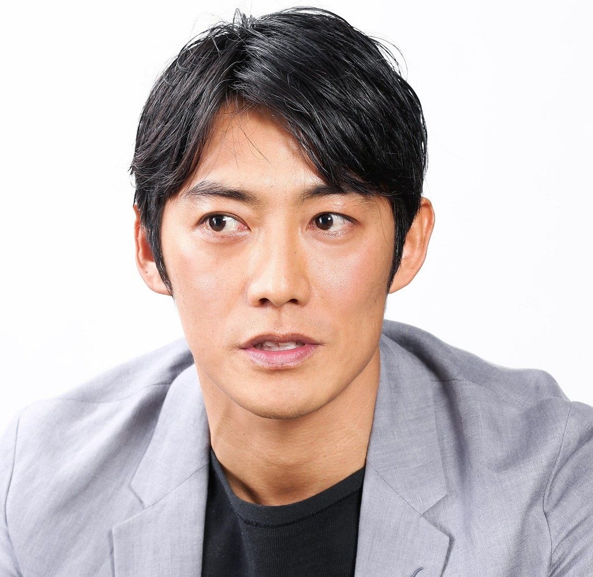 【芸能】反町隆史、“人生初”路線バスの運賃支払い「すごいね。バスってこうやって降りるんだ」