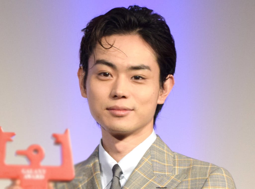 【芸能】菅田将暉「蓮舫かと思った」“眉毛なし”衝撃ビジュアル