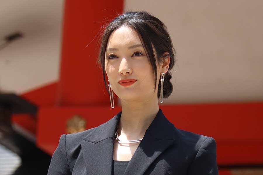 【芸能】「別人レベル」菜々緒、テレビ出演で見せた“激変”近影にネット騒然…