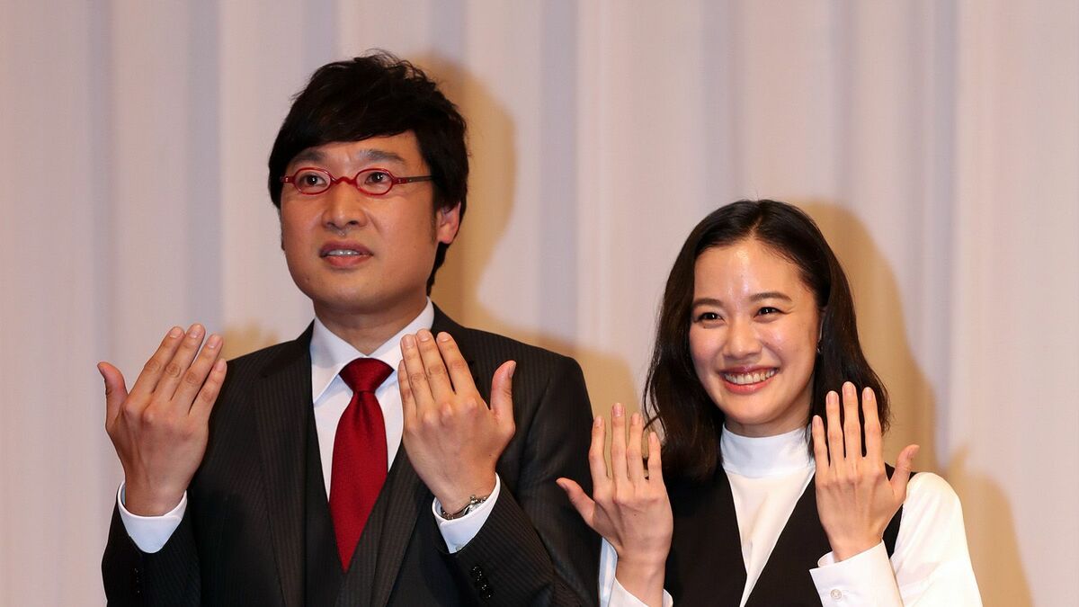 【芸能】山里亮太、妻 蒼井優とのそもそも交際経緯に「えっ…」まさかの衝撃真相に騒然