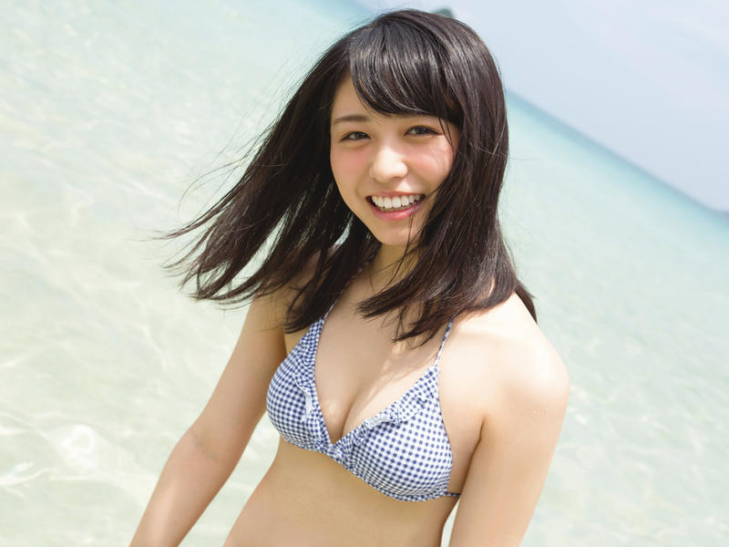 【芸能】長濱ねる2nd写真集、写真集ランキング1位も、amazonレビュー1点台の低評価