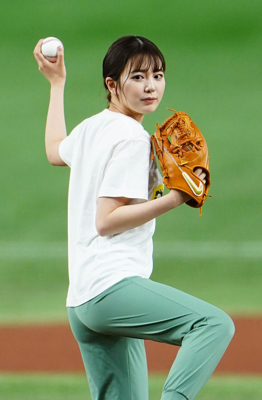 【女子アナ】日テレの次期エース『DayDay.』のMC 黒田みゆアナ！イケメンディレクターとの「熱愛写真」