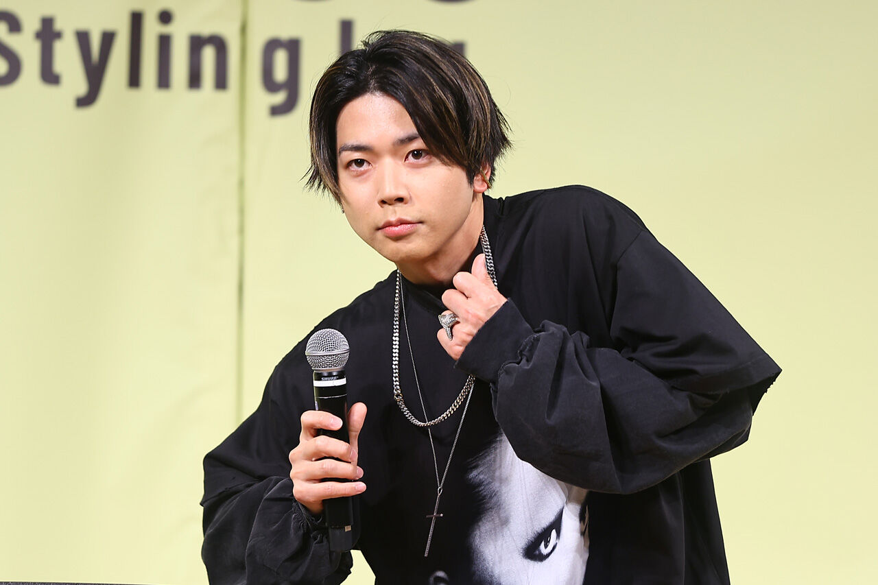 【NEWS】増田貴久に記念撮影で密着した“ミスユニバース”に嫌悪の声「角度がきもい」