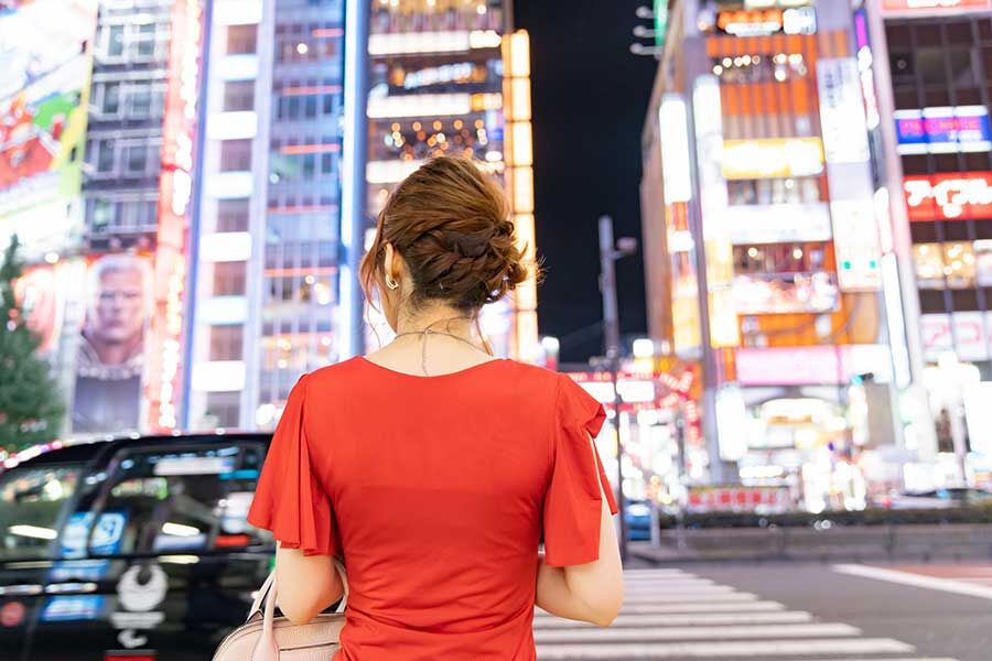 【芸能】香川照之だけじゃない！ホステスが見た有名人の夜の蛮行 「元野球監督にTバックを引き上げられた！」
