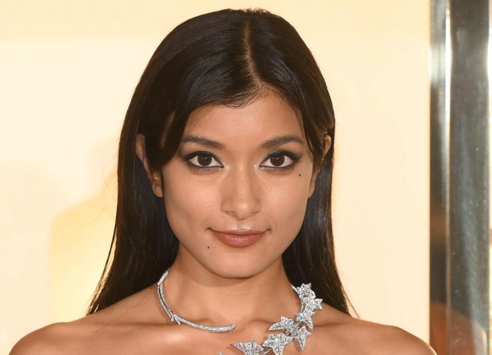 【芸能】え？裸？ ローラ、南国でビキニ姿を披露し大反響「裸かと思った」