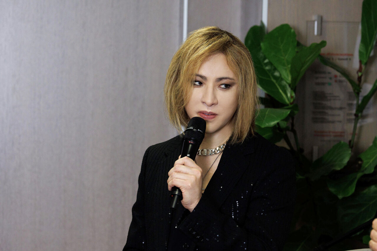 【芸能】YOSHIKI、パリコレのために「首の手術日を1カ月延期」することを発表