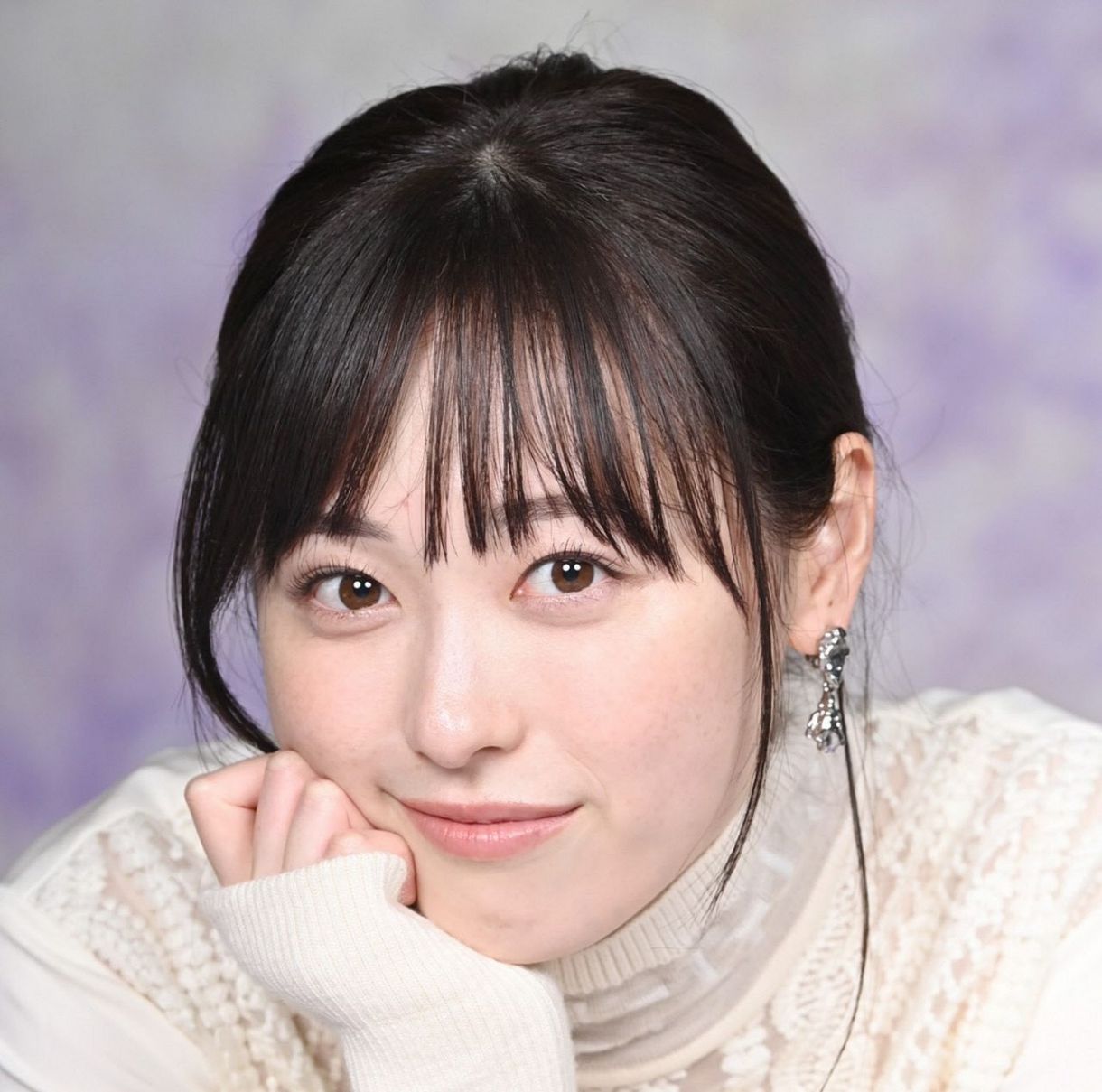 【芸能】福原遥、「東カレ」表紙カット披露で「美人過ぎるでしょ」