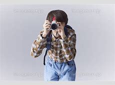 【ロリコン】「10歳ジュニアアイドル」の超ミニスカ姿に集まる心配…ファンの大半が“かなり年上男性”