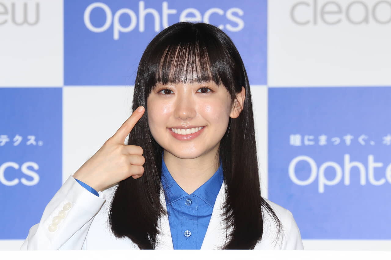 【芸能】芦田愛菜(20)、高級ドレス＆60万円ピアスの艶やかな姿に絶賛の声！