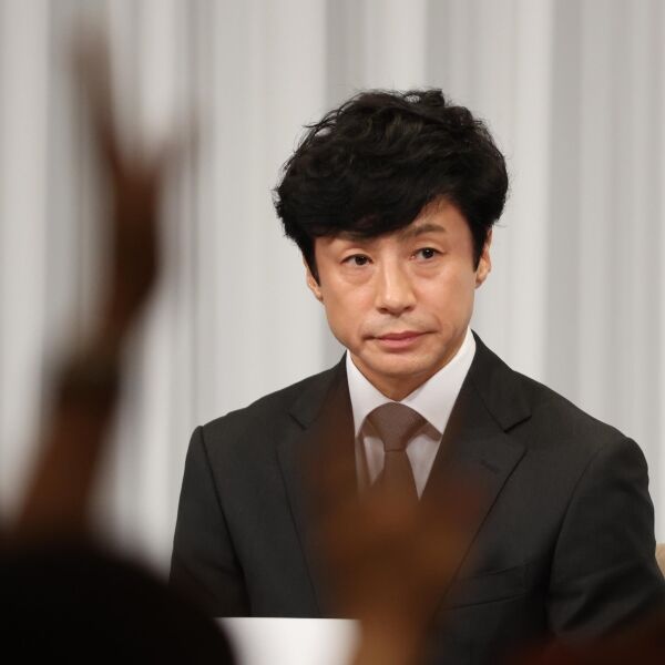 【芸能】「ヒガシ君の隣りでジャニーさんが…」元ジャニーズJr.が衝撃告白「“性加害を知らない”はウソ」