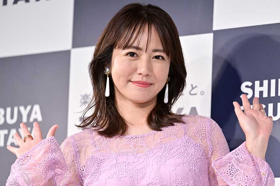 【芸能】磯山さやか４０歳、水着姿がスタイル抜群！「めっちゃ可愛い」