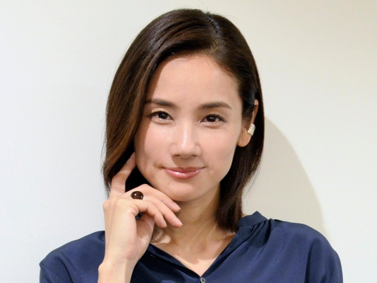 【芸能】吉田羊、突然の“結婚報告”にファン騒然「旦那様とパチリ」