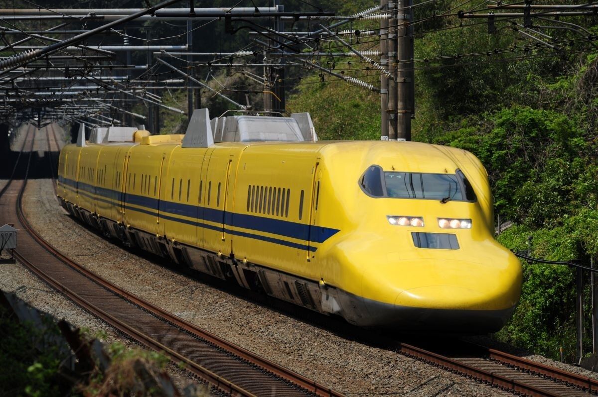 【朗報】JR東海、ドクターイエローに乗れる特別ツアーを販売！