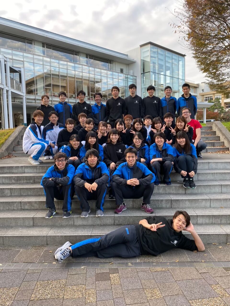新入生の皆さんよろしくお願いします 南山大学体育会水泳部 新入生の皆さんよろしくお願いします 南山大学体育会水泳部