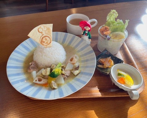 グリーン