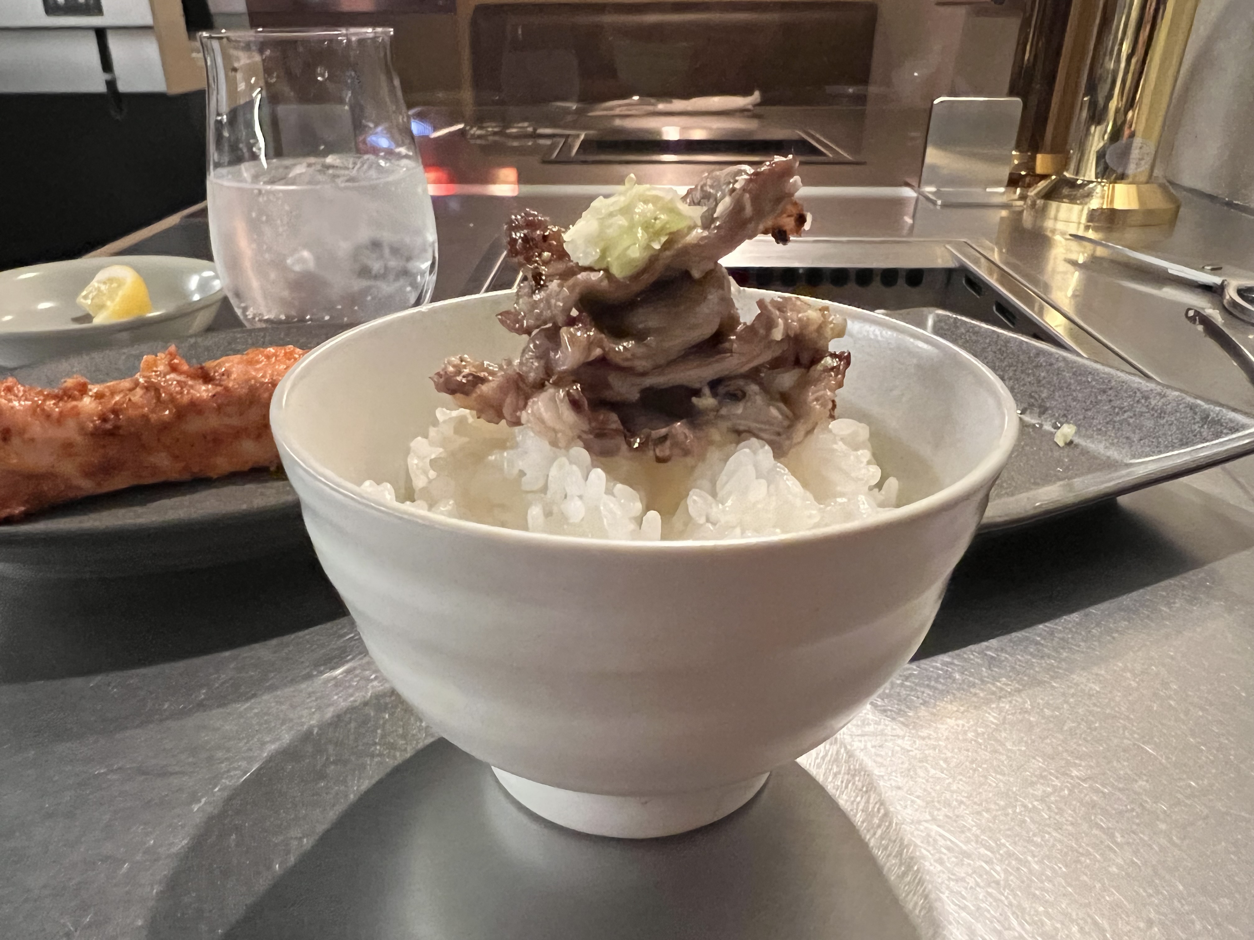 梅田 梅田にも一人焼肉がやってきた ひとりカルビ1965 かっぱ横丁 自己中心食日記 Powered By ライブドアブログ