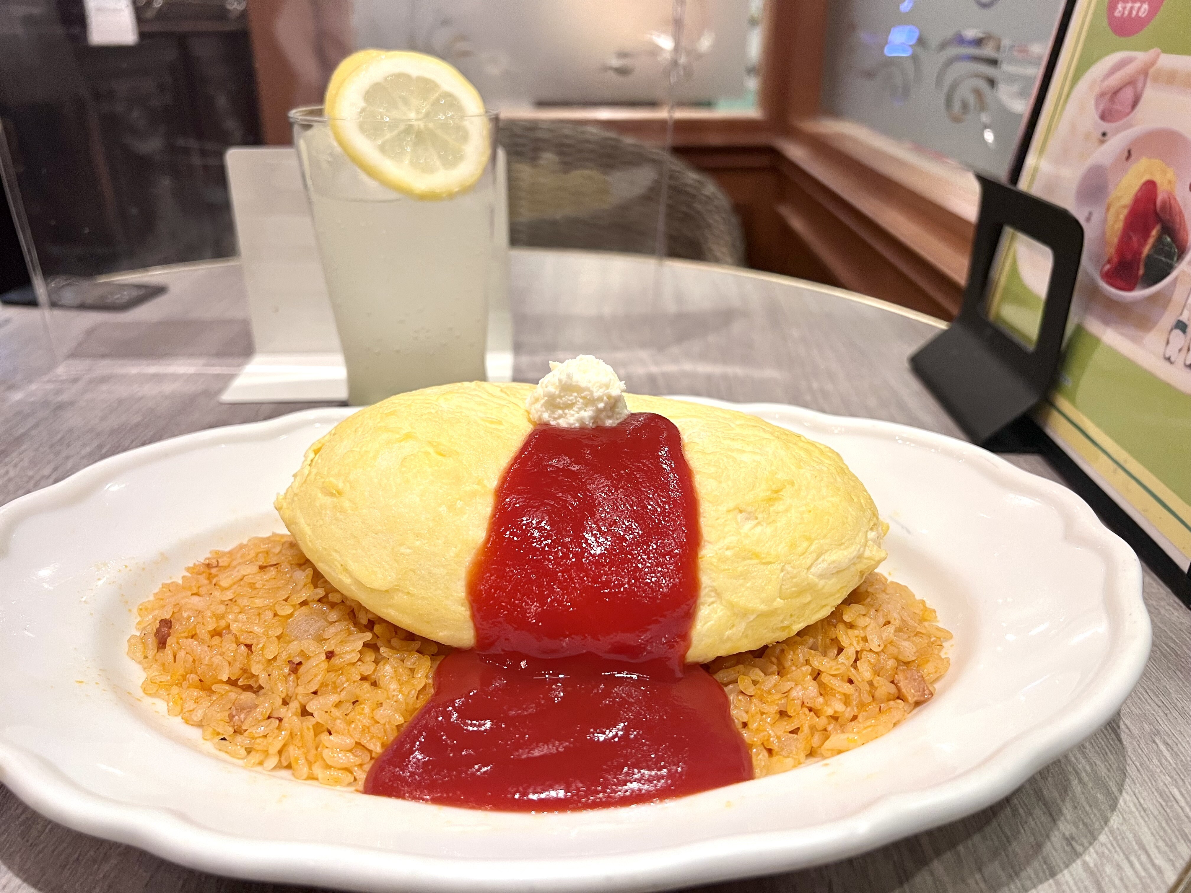 梅田 この上で寝てみたい ふわふわのオムライス サロン卵と私 ルクア大阪店 自己中心食日記 Powered By ライブドアブログ 梅田 この上で寝てみたい ふわふわのオムライス サロン卵と私 ルクア大阪店 自己中心食日記 Powered By ライブドアブログ