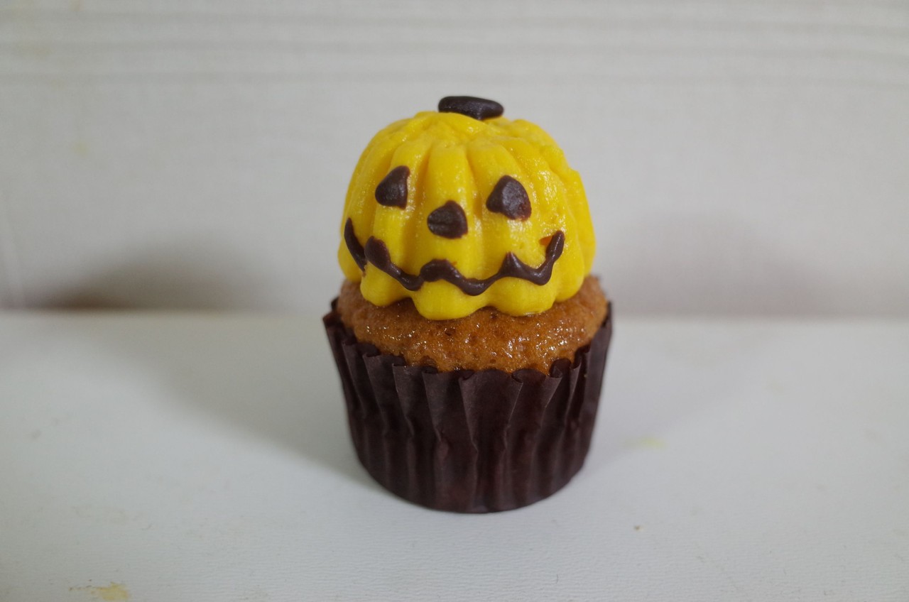 ハロウィンカップケーキは盛り上がりますよ タブレス パティスリー 自己中心食日記 Powered By ライブドアブログ