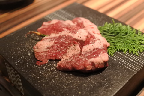 みつば牧草牛ハラミの藁焼き