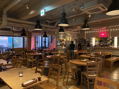神戸三宮 ゆったりオオバコカフェで昭和プリン なおちぇんの 阪急電車で一緒においしい物sanpo 阪急沿線口コミ情報サイト ブログdeバーチャル駅長
