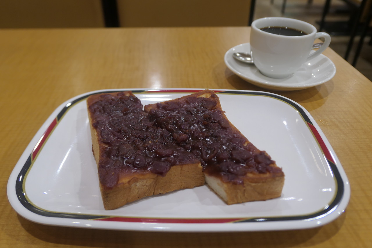 栄 名古屋のモーニングはやっぱり小倉でしょ コンパル 栄西店 自己中心食日記 Powered By ライブドアブログ