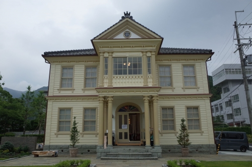 3c6f6107.jpg