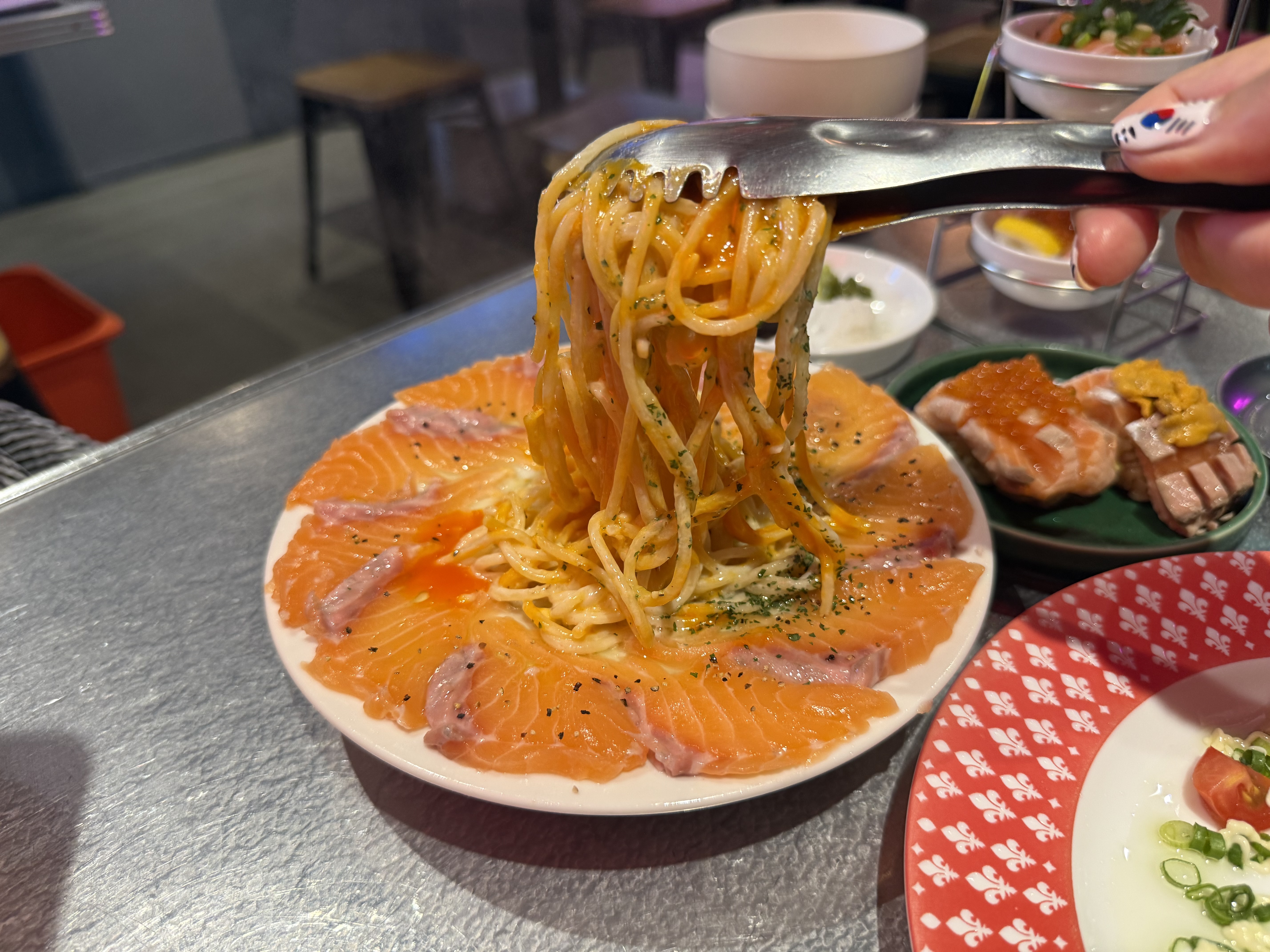 梅田】サーモン料理がやばい ～サーモンLabo（サーモンラボ） : 自己