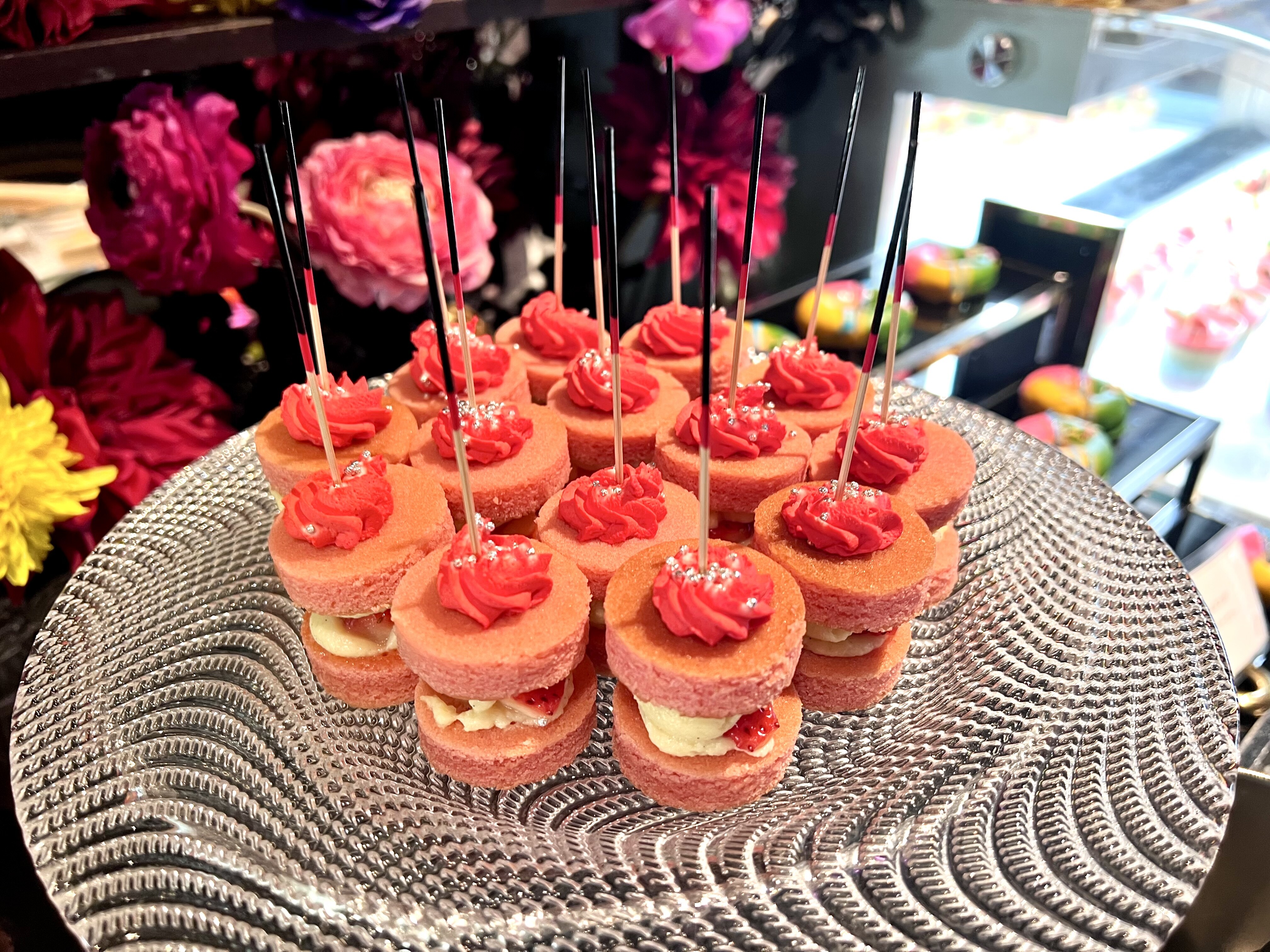 弁天町 カラフルでサイケなスイーツにあげあげ Sky Buffet51 自己中心食日記 Powered By ライブドアブログ 弁天町 カラフルでサイケなスイーツにあげあげ Sky Buffet51 自己中心食日記 Powered By ライブドアブログ