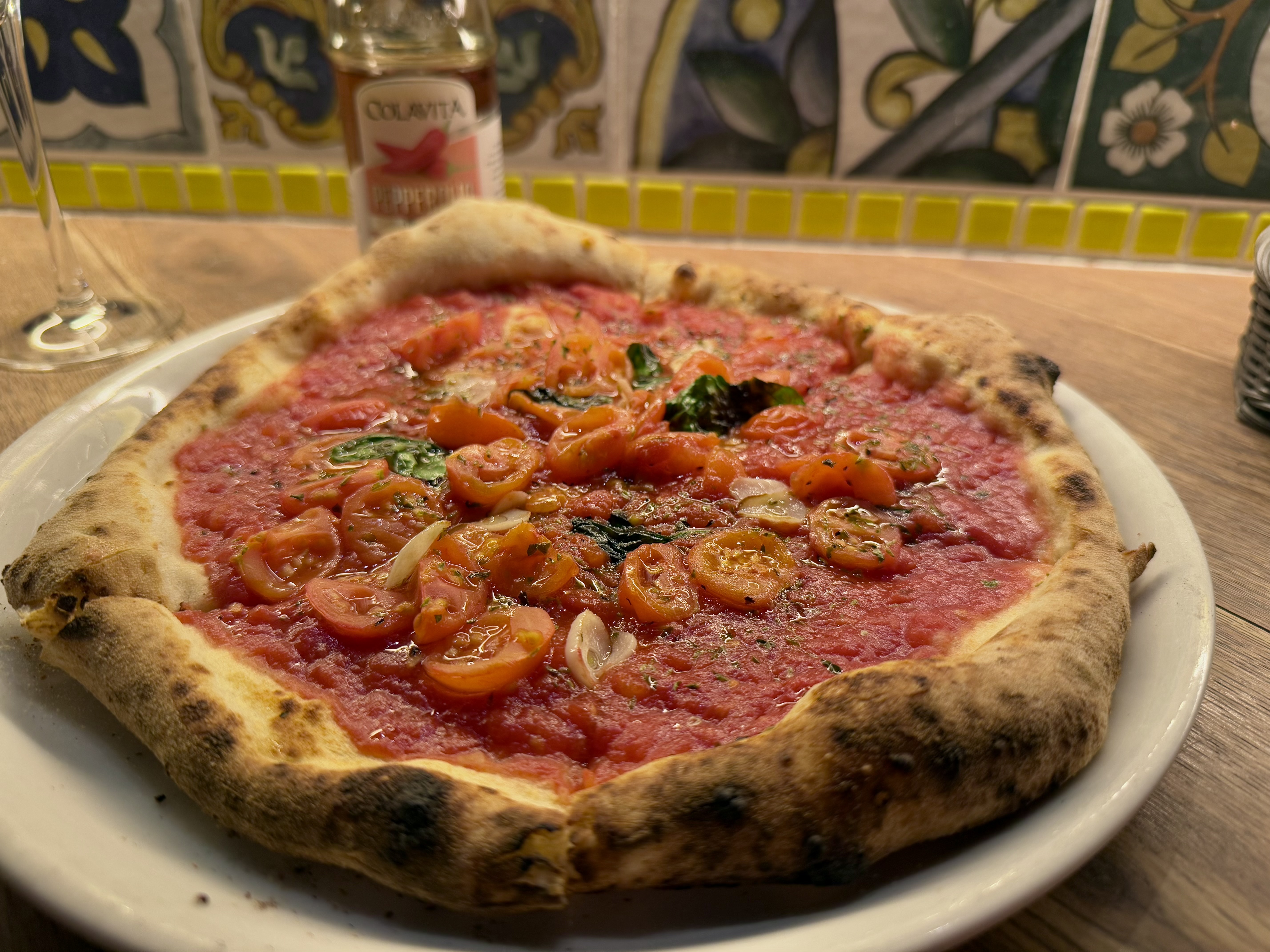 梅田】ひとりでもさくっと楽しめる ～PIZZA423 : 自己中心食日記