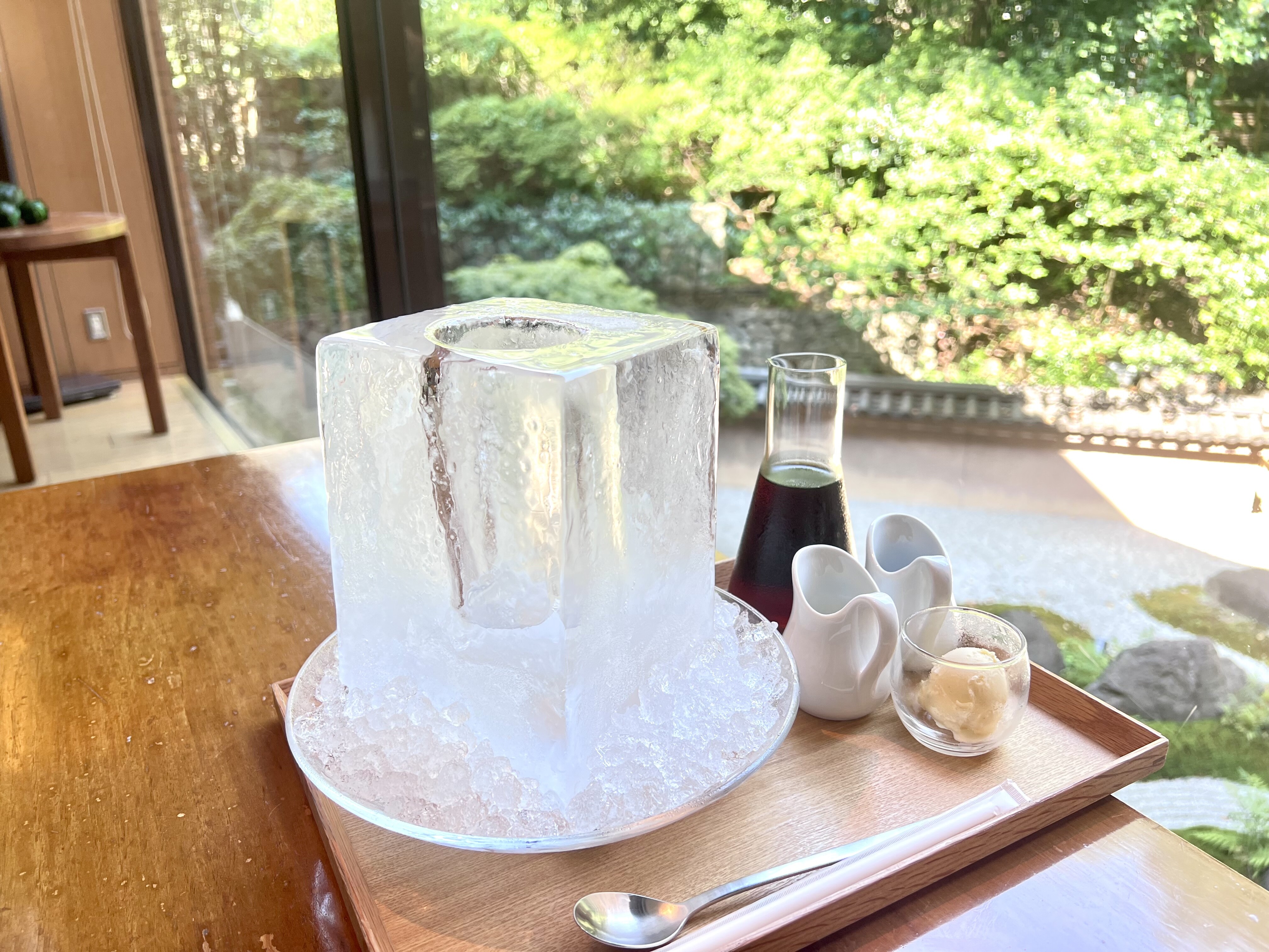 七条】氷の塊で飲むコーヒー ～cafe 33（カフェサーティスリー