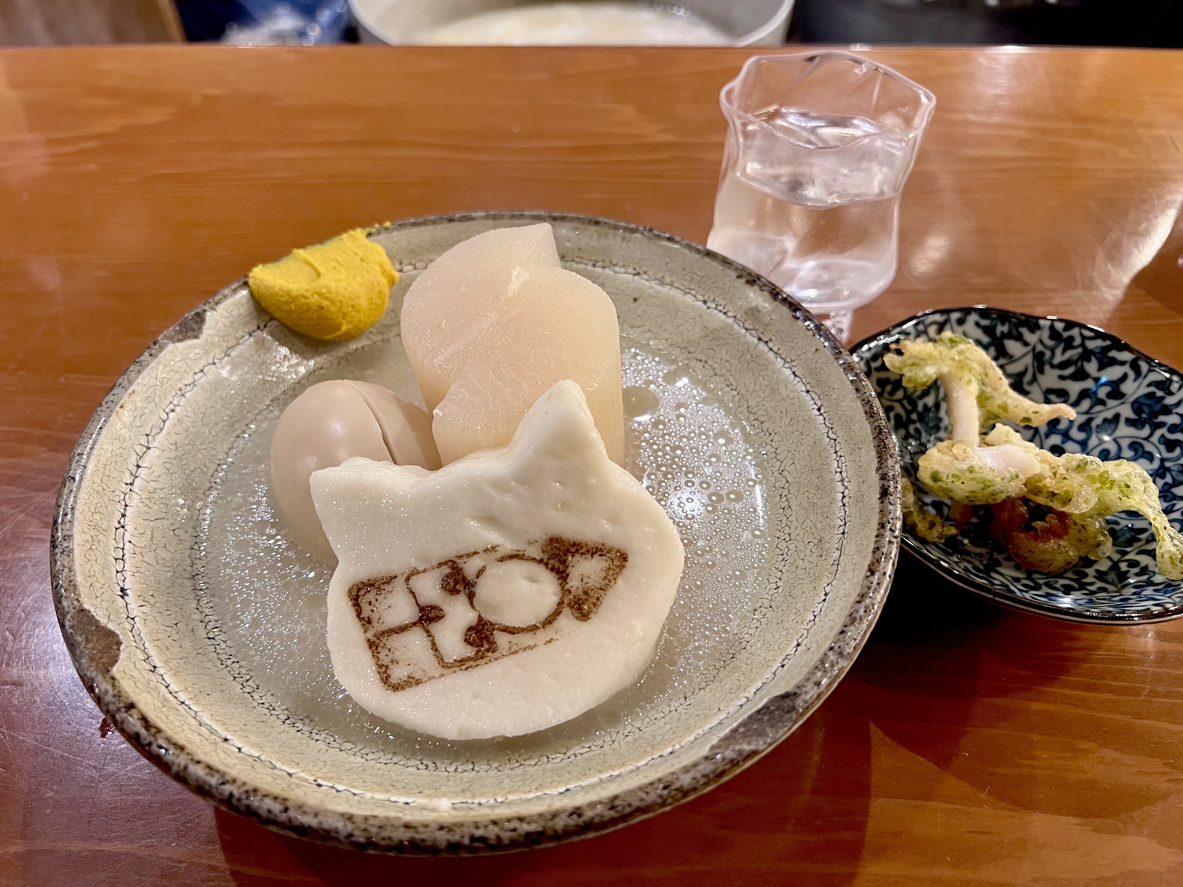 梅田】にゃんぺんがかわいい ～おでん×スタンド三徳六味エスト店