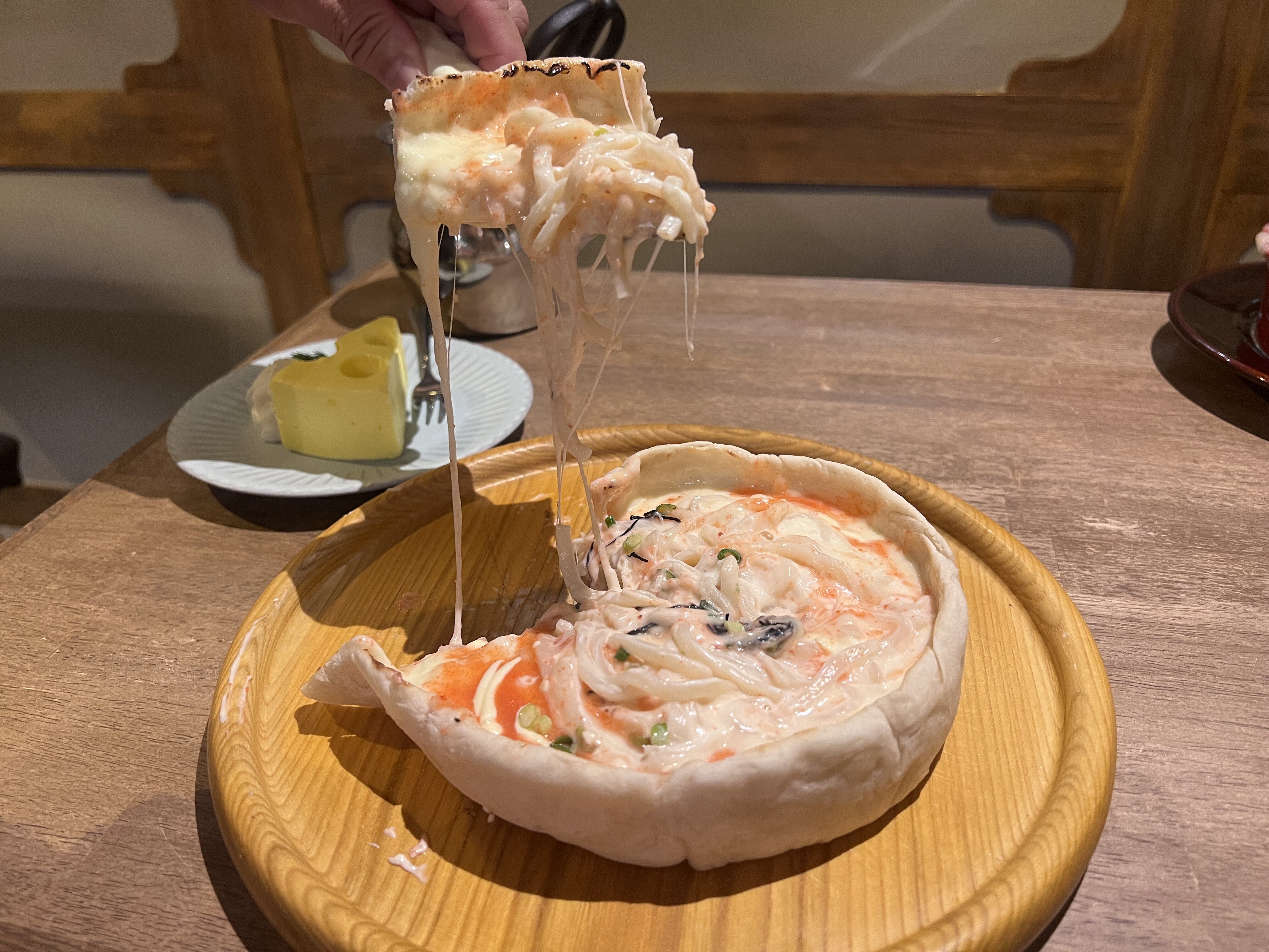 梅田】チーズ好きは行ってみて ～シカゴピザと溶岩ハンバーグ 梅田