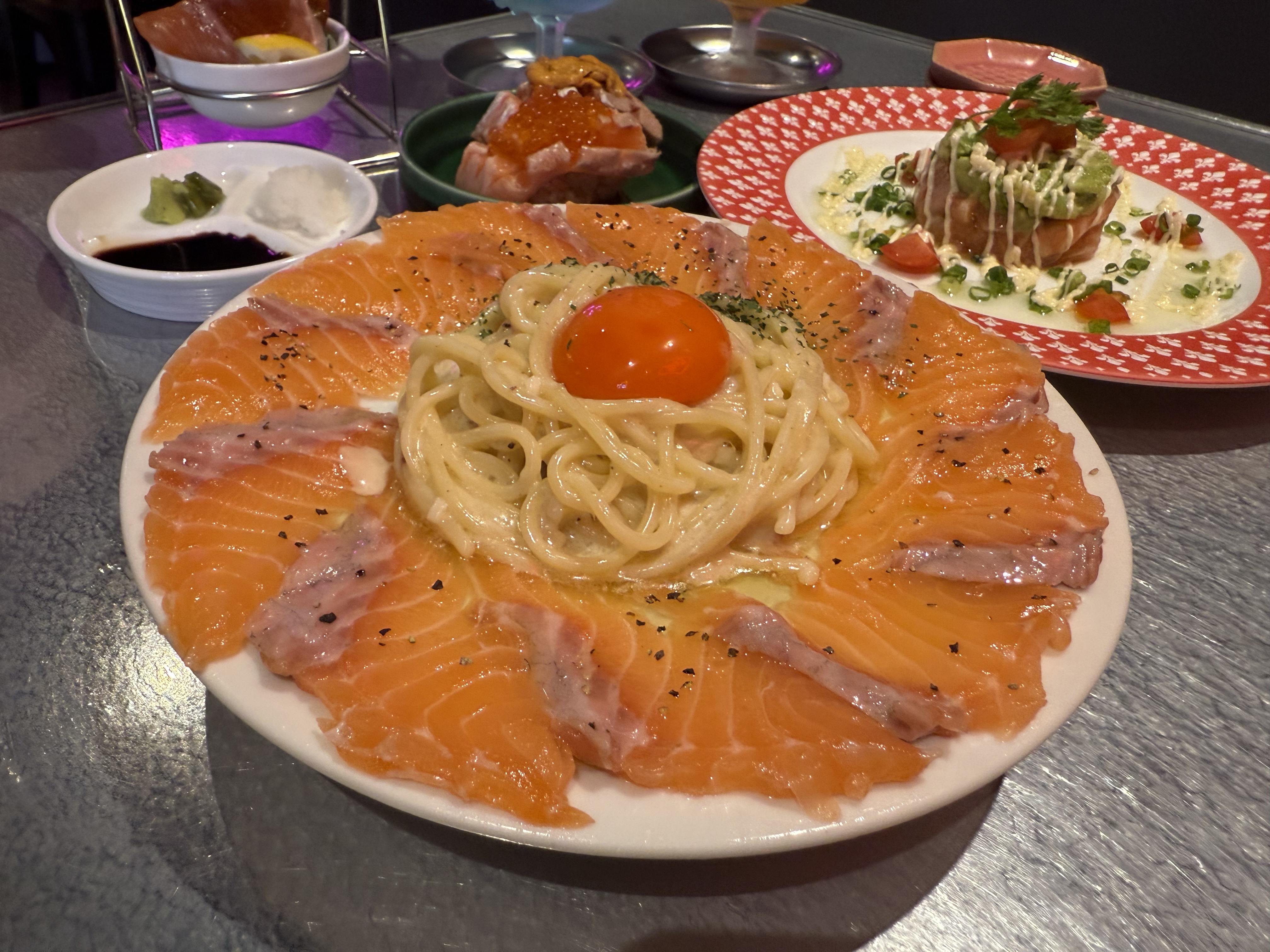 梅田】サーモン料理がやばい ～サーモンLabo（サーモンラボ） : 自己