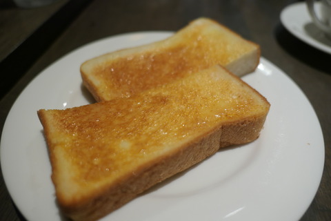 P1100037