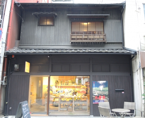 9d372032.jpg