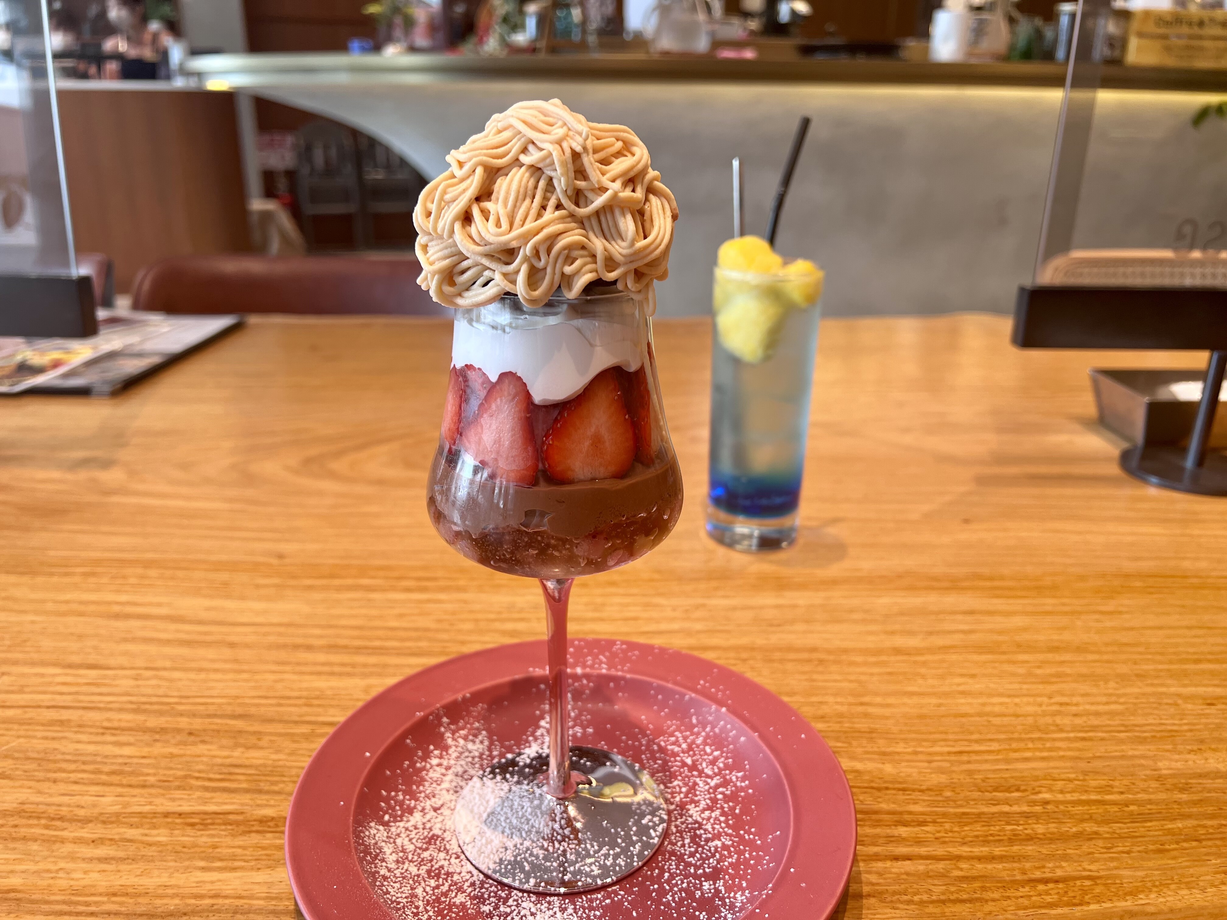 浅香山 いちごもモンブランも楽しめる素敵パフェ The Base Asakayama Cafe Dining 自己中心食日記 Powered By ライブドアブログ