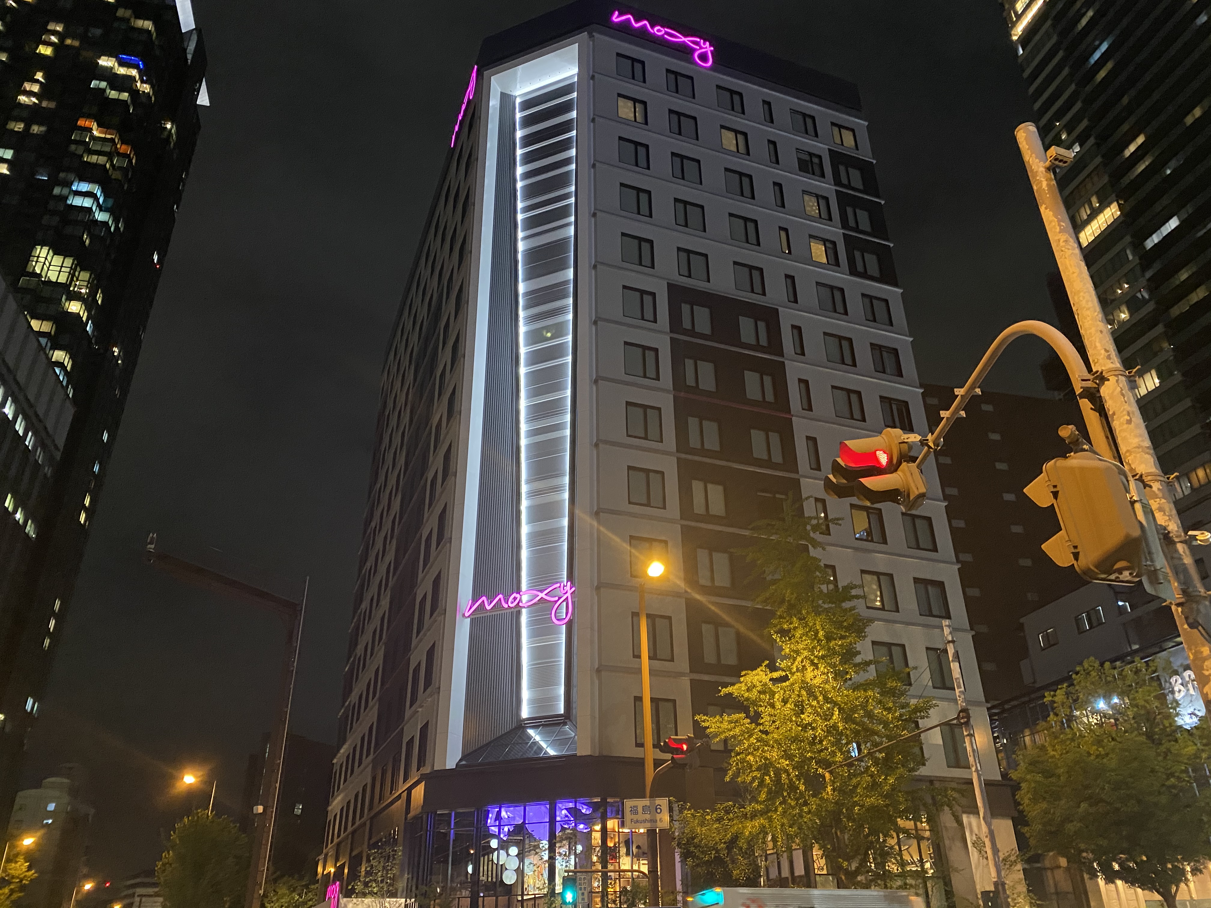 福島 新ホテルのカジュアルバーへ Bar Moxy 自己中心食日記 Powered By ライブドアブログ
