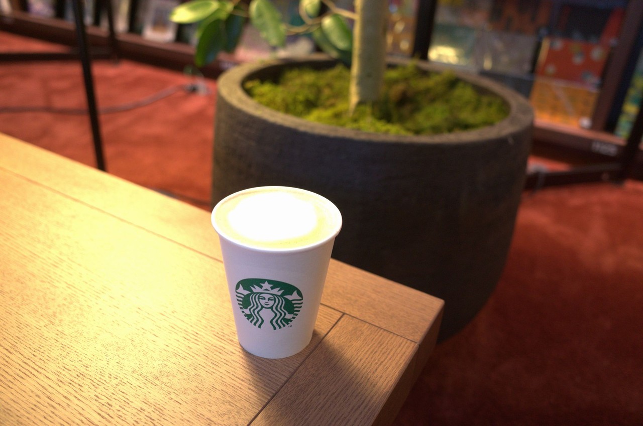 5月8日オープンのスタバはおしゃれ スターバックスコーヒー 梅田蔦屋書店 自己中心食日記 Powered By ライブドアブログ