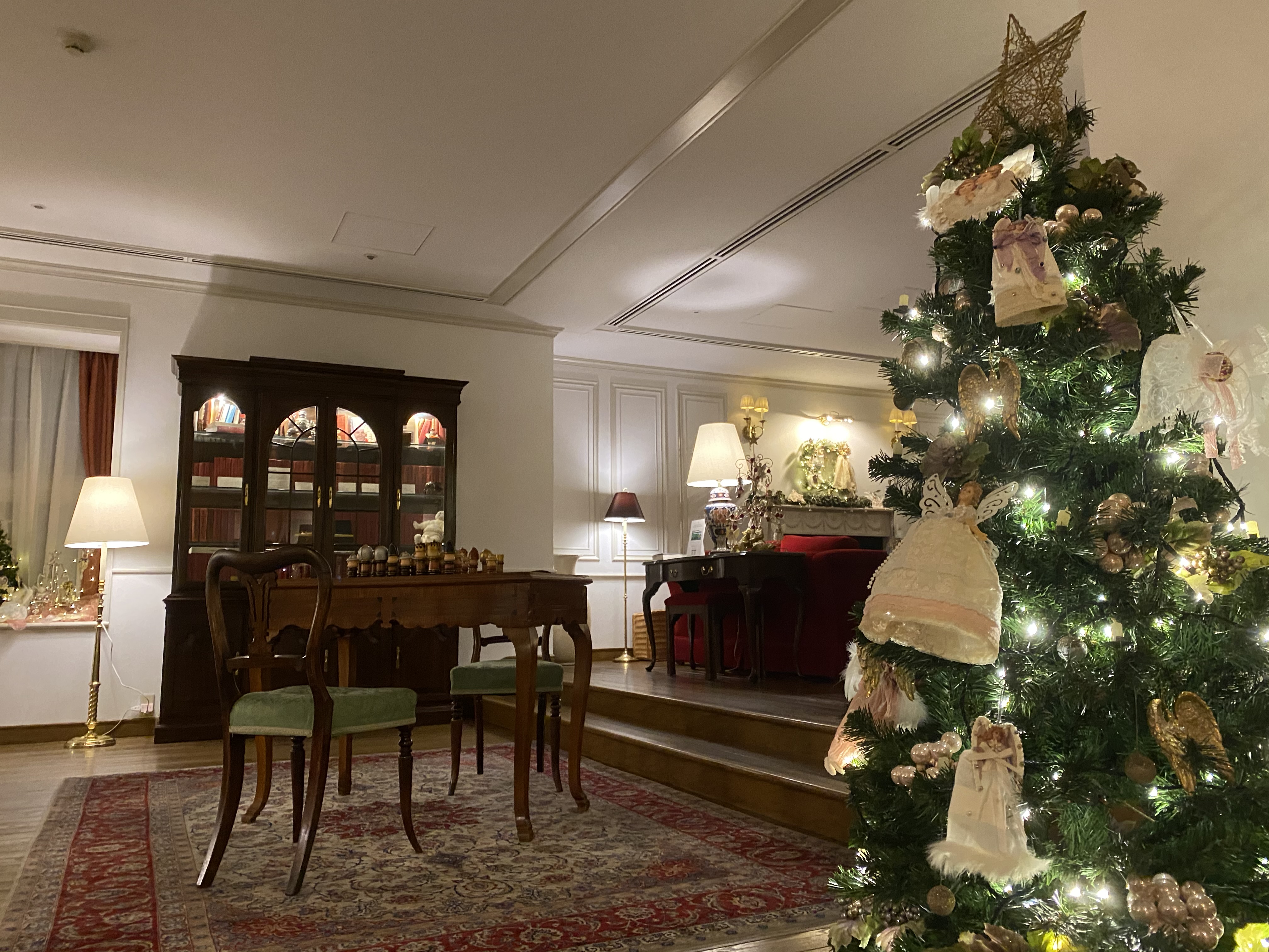 神戸三宮 タワーマンションのようなスイーツを イグレック 自己中心食日記 Powered By ライブドアブログ