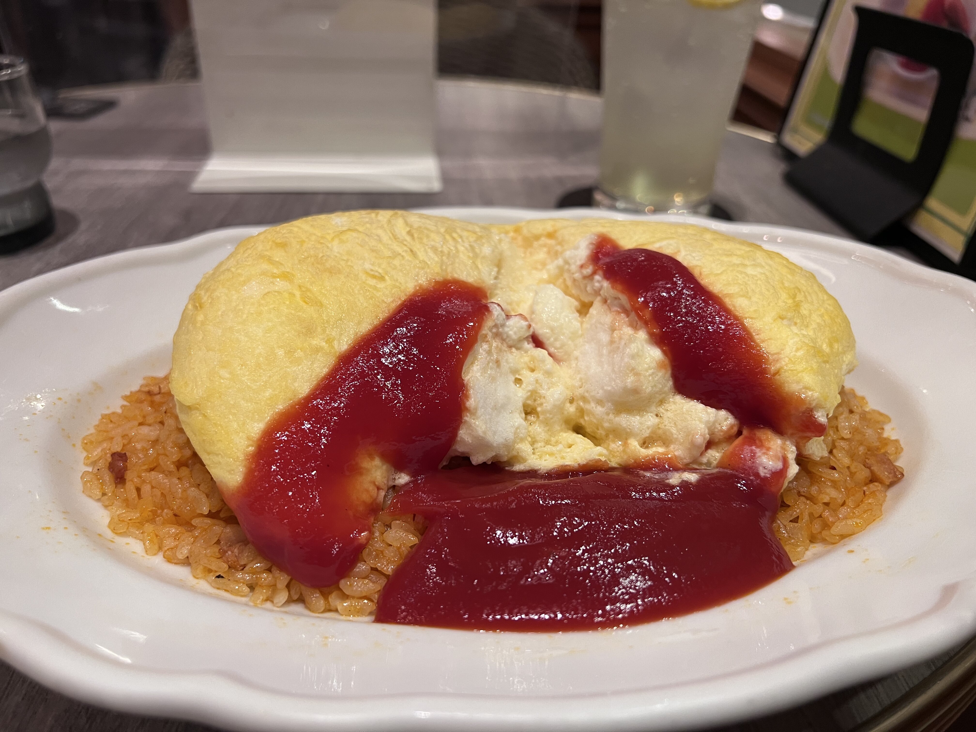 梅田 この上で寝てみたい ふわふわのオムライス サロン卵と私 ルクア大阪店 自己中心食日記 Powered By ライブドアブログ 梅田 この上で寝てみたい ふわふわのオムライス サロン卵と私 ルクア大阪店 自己中心食日記 Powered By ライブドアブログ