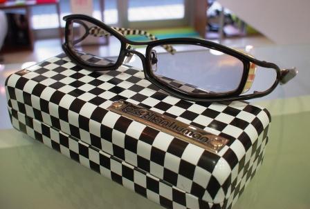 レスザンパンチラシリーズ正式ケース入荷のお知らせ : 恵比寿の提案型