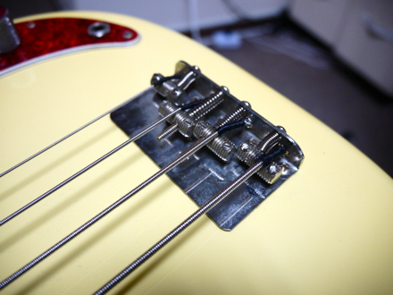 Fender プレシジョンベースのブリッジ位置について : 板谷直樹ベースブログ