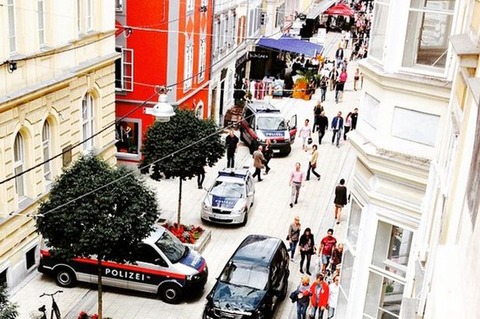 A-SUV-which-drove-into-pedestrians